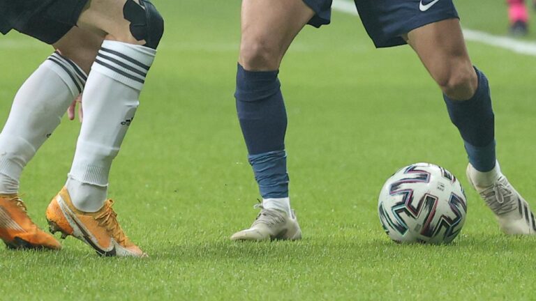 Denizlispor 9 kişiyle direndi – Son Dakika Haberleri