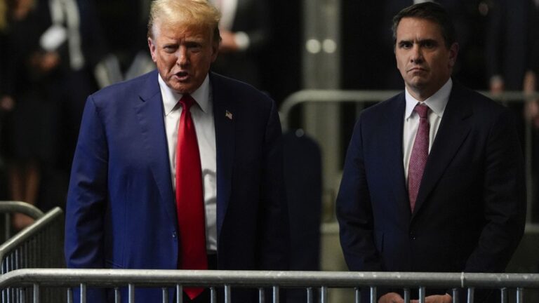 ‘Sus payı’ ceza davasında yayın yasağını 10’uncu kez ihlal eden Trump’a hapis uyarısı