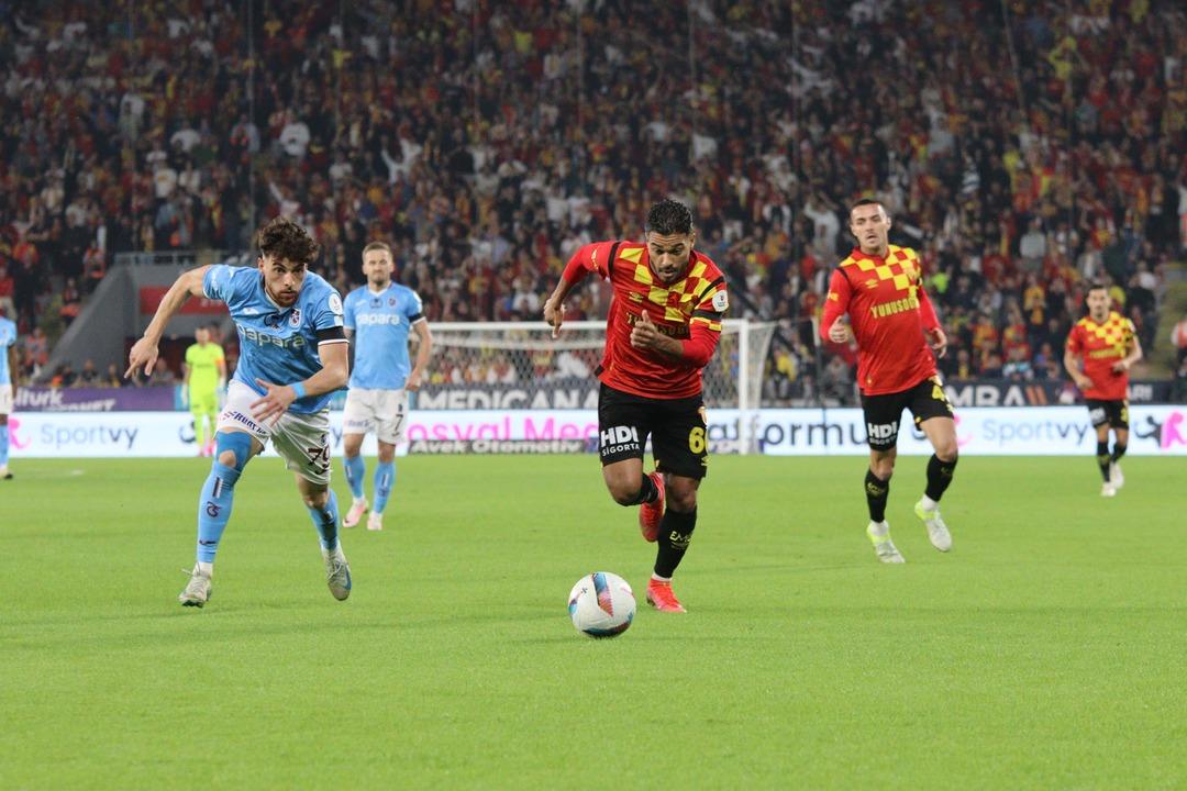 390989_GOZTEPE-TRABZONSPOR-MACI.FOTOGRAFİZMİR