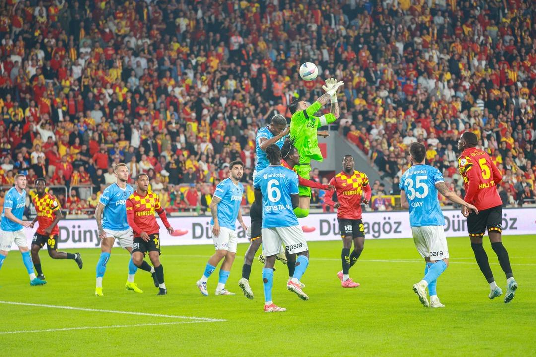 391016_GOZTEPE-TRABZONSPOR-MACI.FOTOGRAFİZMİR