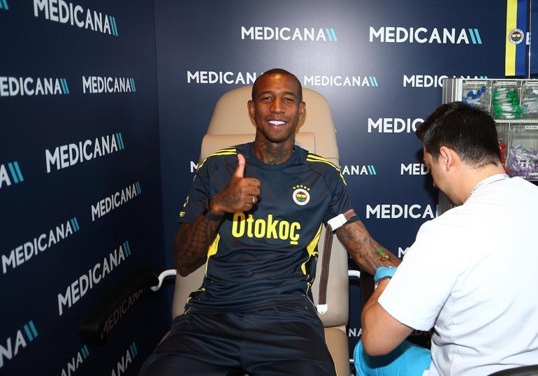 Fenerbahçe'de sağlık kontrolleri başladı