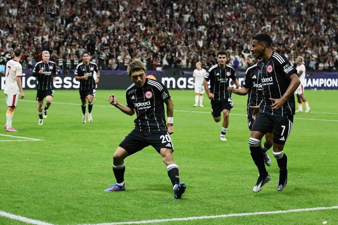 Galatasaray Şampiyonlar Ligi ilk maçlarında Frankfurt'ta 5-1 yenilgiydi! Almanya'da bir kabus gibi ... 3