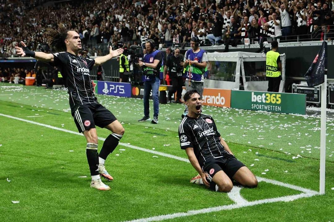 Galatasaray Şampiyonlar Ligi ilk maçlarında Frankfurt'ta 5-1 yenilgiydi! Almanya'da bir kabus gibi ... 5