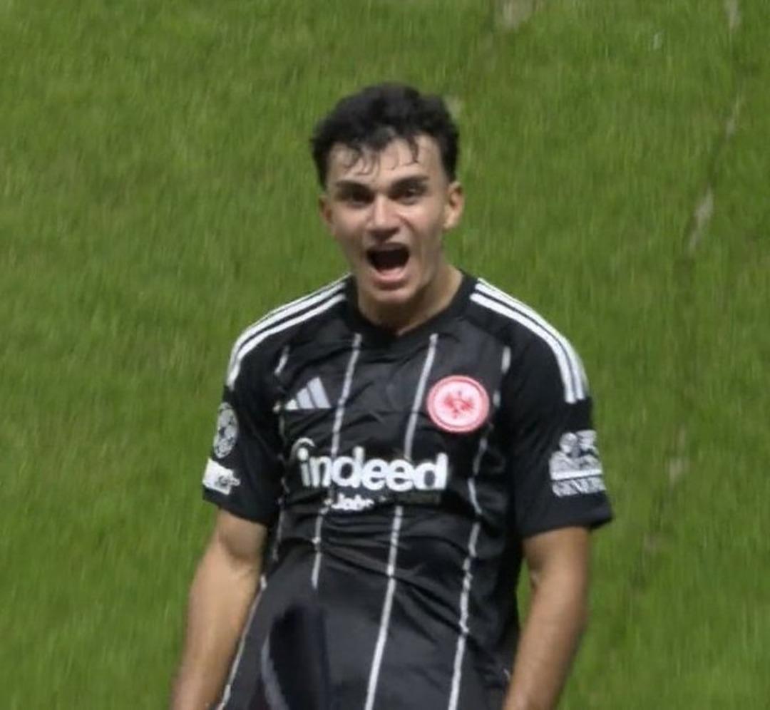 Galatasaray Şampiyonlar Ligi ilk maçlarında Frankfurt'ta 5-1 yenilgiydi! Almanya'da bir kabus gibi ... 4