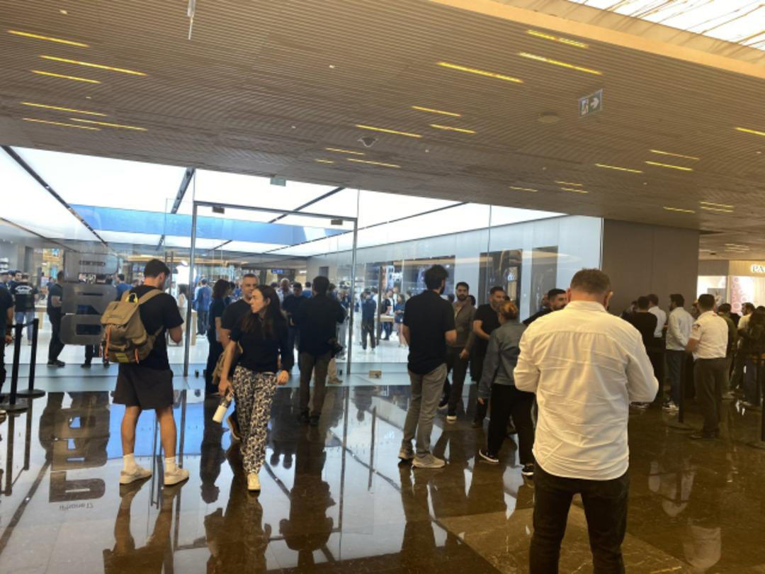 En ucuz 77.999 tl! Türkiye iPhone 17 için kuyrukta: Gece ayrıca 3 geceden geldi