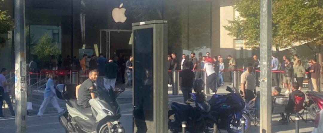 En ucuz 77.999 tl! İPhone'da Türkiye 17 Kuyruk tarafından gerçekleşti: Geceden bile bir liste yaptılar 2