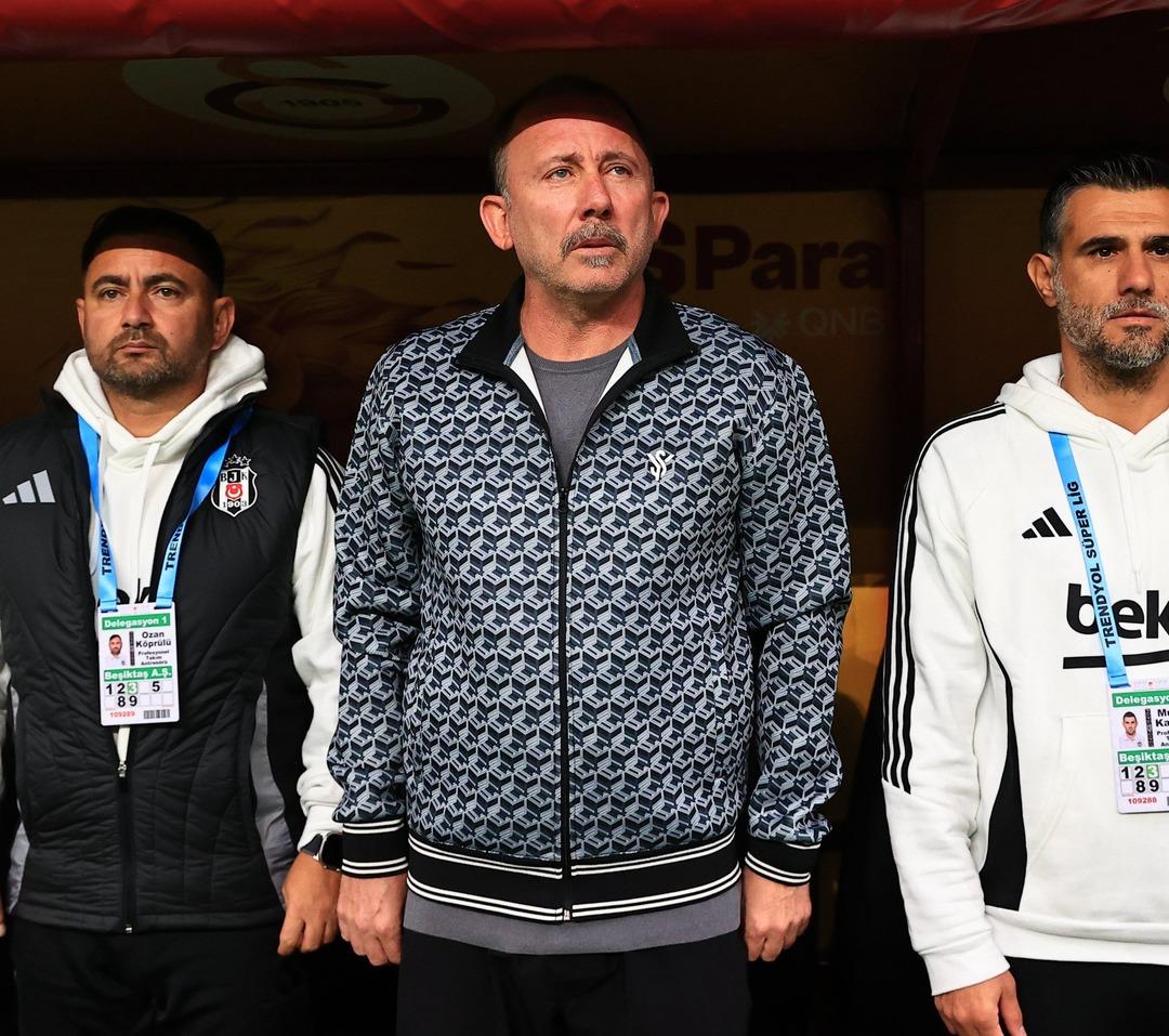 Galatasaray hayranları sayesinde Besiktas Sergen Yalçın'ın koçu! Çok teşekkür ederim, onların var olmasına izin verin ... 3