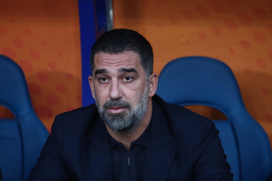 Arda Turan'ın Shakhtar Donetsk'ine Ukrayna basınından ağır eleştiri geldi! Arda Turan, Shakhtar'ın baskın bir güç olabileceğini kanıtlamıyor. 3