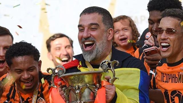 Shakhtar ile şampiyon olan Arda Turan, Galatasaray’ın forvetini istiyor